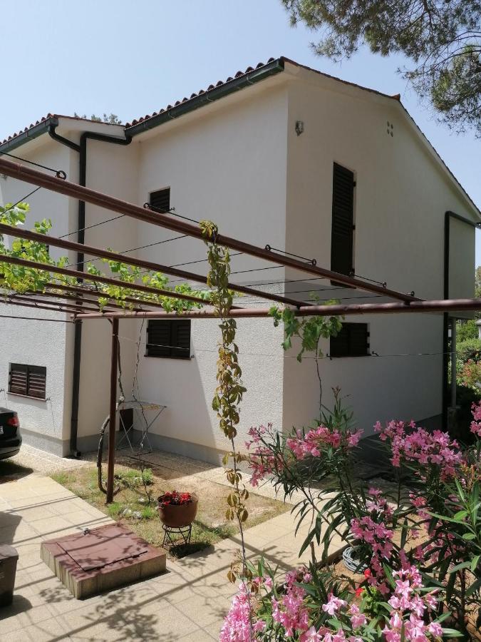 Guesthouse Butkovic 푸나트 외부 사진