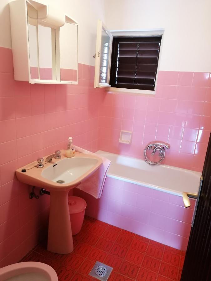 Guesthouse Butkovic 푸나트 외부 사진